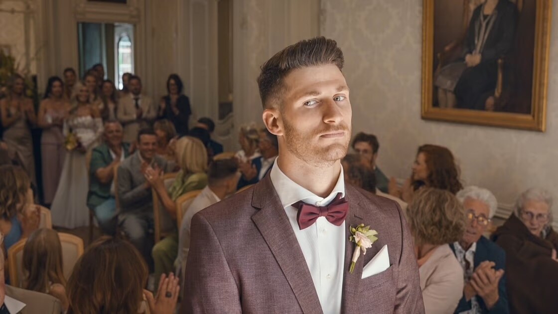 Mama verklapt prompt de naam van de bruid, oma biedt kleinzoon Ziggy banaan aan om de zenuwen weg te eten
