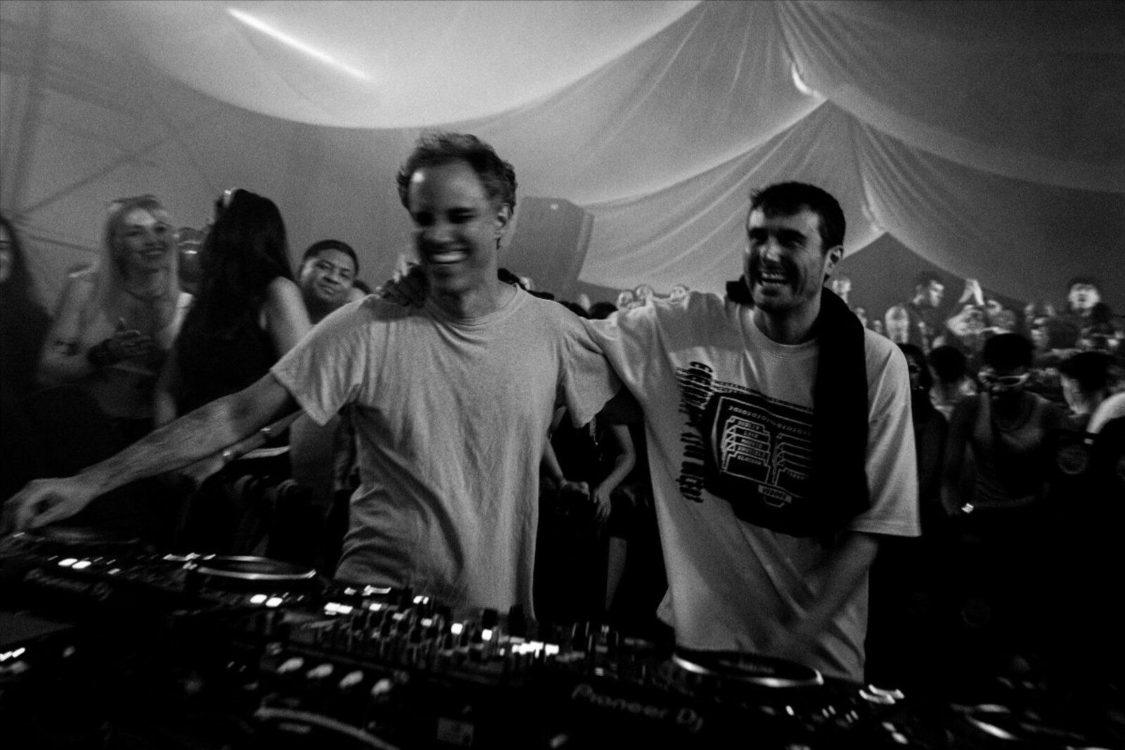 Tune In: Fred again..’s USB002 Toronto DJ Set with Four Tet Streaming All Day Friday, November 28 Exclusively on Apple Music Club Radio