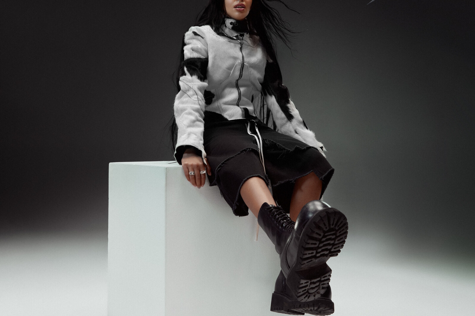 Dina Ayada releases "Problems"