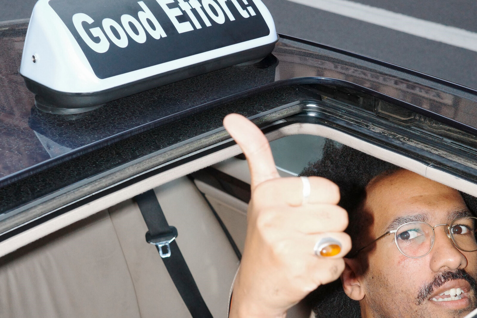 Belgian artist Youniss announces new album "Good Effort!", set for March 18