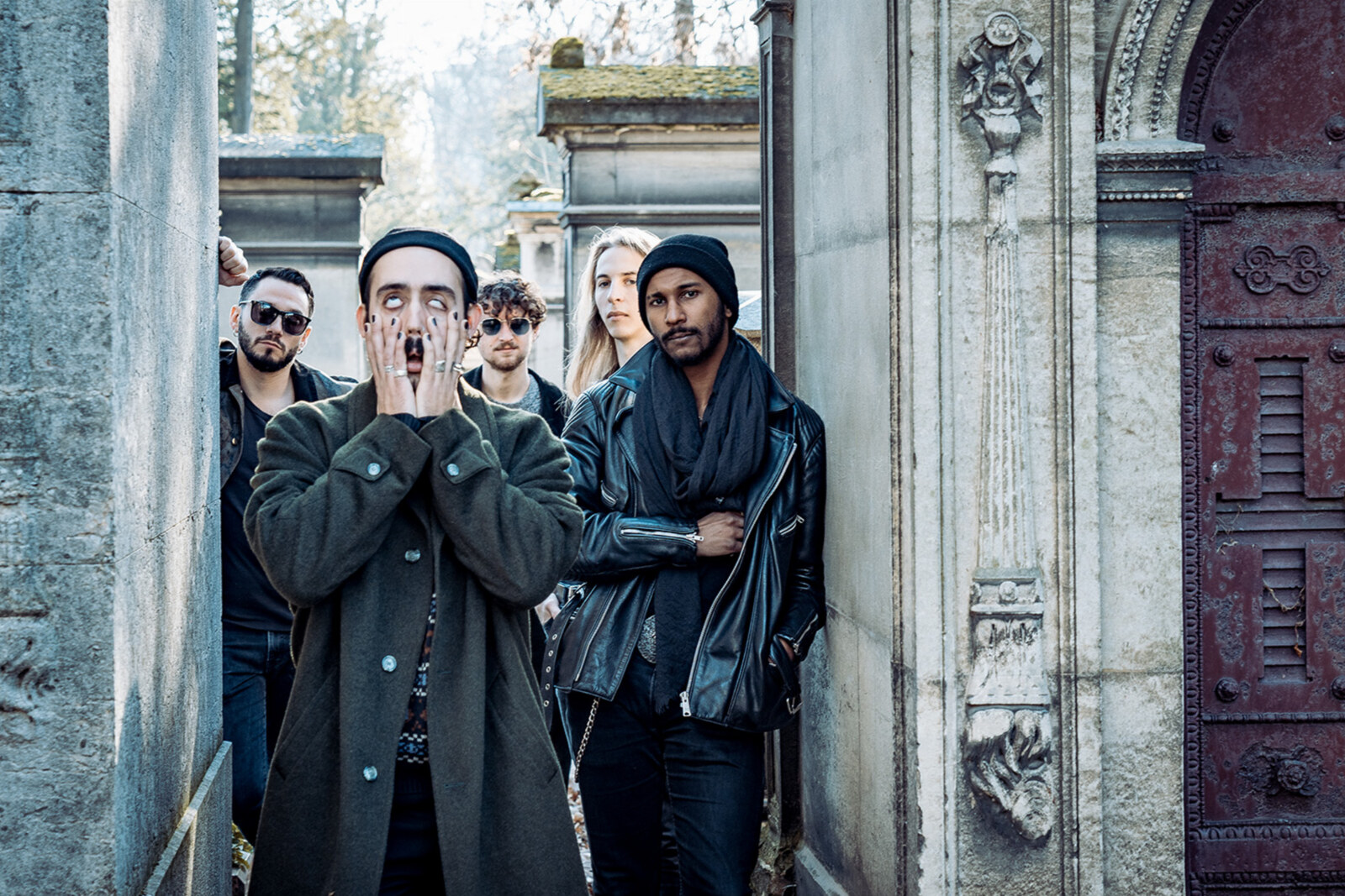 Rock/post-punk five-piece DUST LOVERS to release new album 'Green Screens' on April 24th