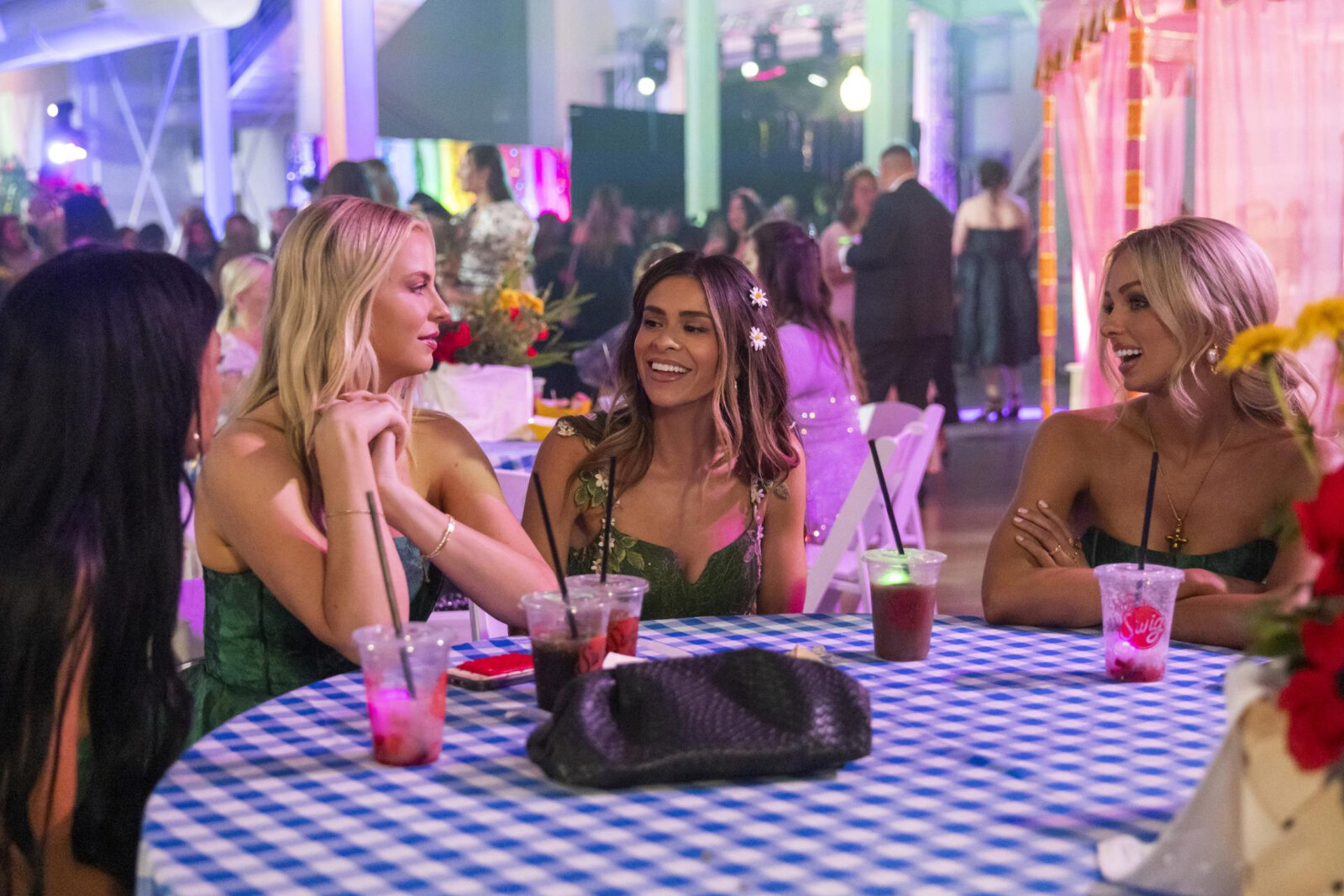 "The Secret Lives of Mormon Wives" keert op 12 maart terug naar Disney+ met een vierde seizoen