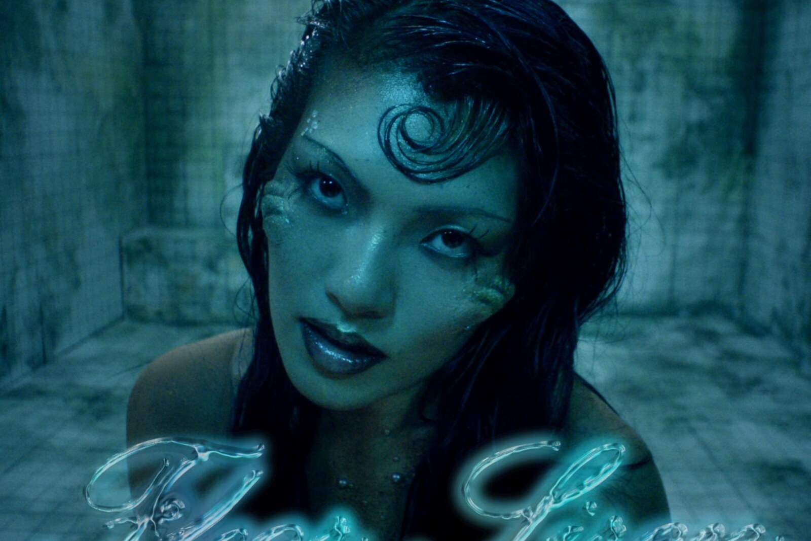 Sonic Sorceress I’MMORTAL veröffentlicht die pulsierende Single „Floor Siren“