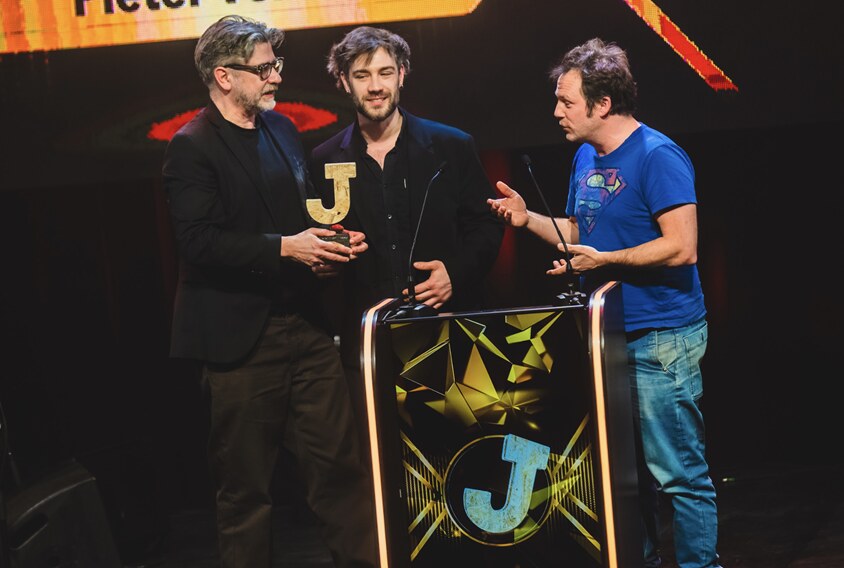 Kan favoriet Alex Agnew 7 nominaties verzilveren?