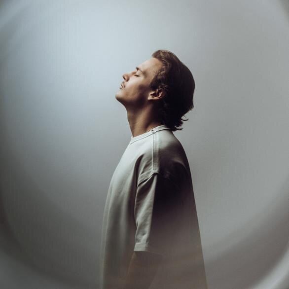 SOLEROY kondigt nieuwe single “Hurricane” aan en sluit aan bij KAMRAD op Europese tour voorjaar 2026