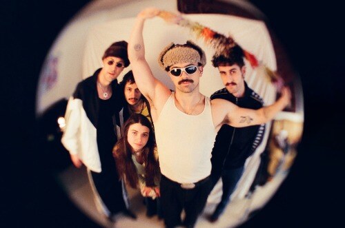 Pastel Blank deelt single Shareholder van aankomend album