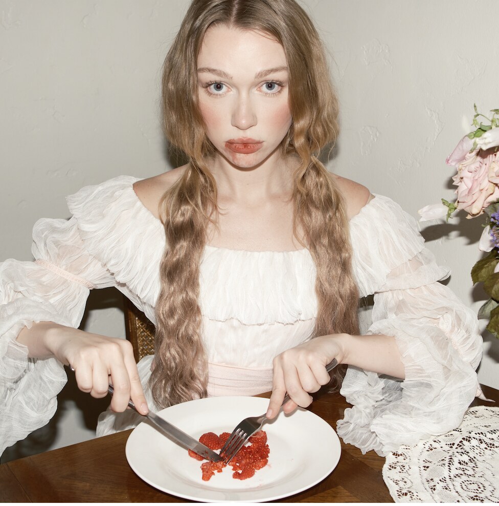 Mollie Elizabeth returns with a new song  “Dog Eat Dog”