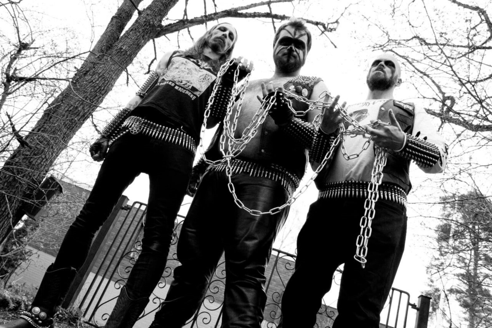 Hoc Est Bellum : Finnish bestial black-death metal trio signs with Time To Kill Records