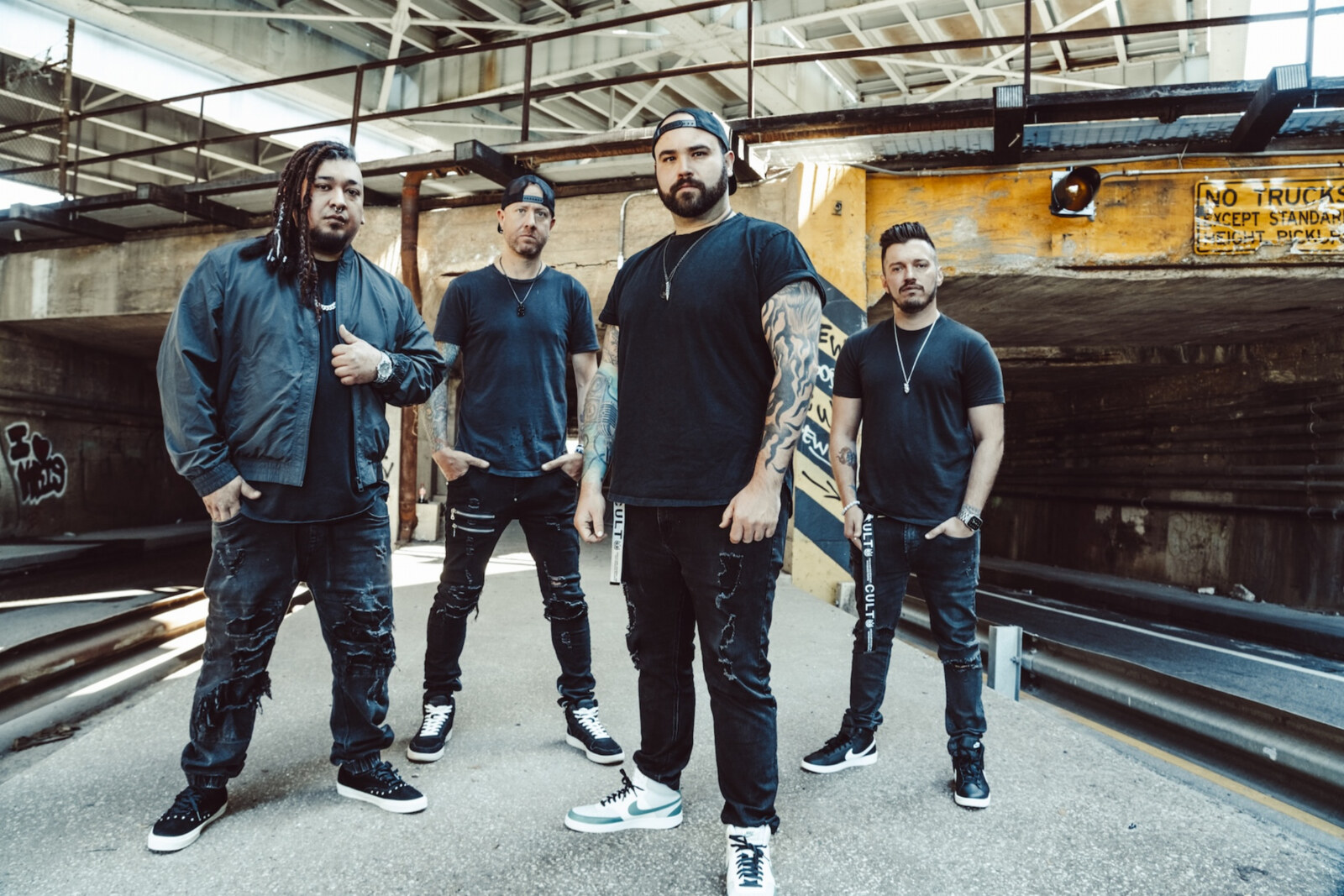 Nieuwe Mascot Records-signing Kingdom Collapse deelt single + video "Watch You Bleed” 