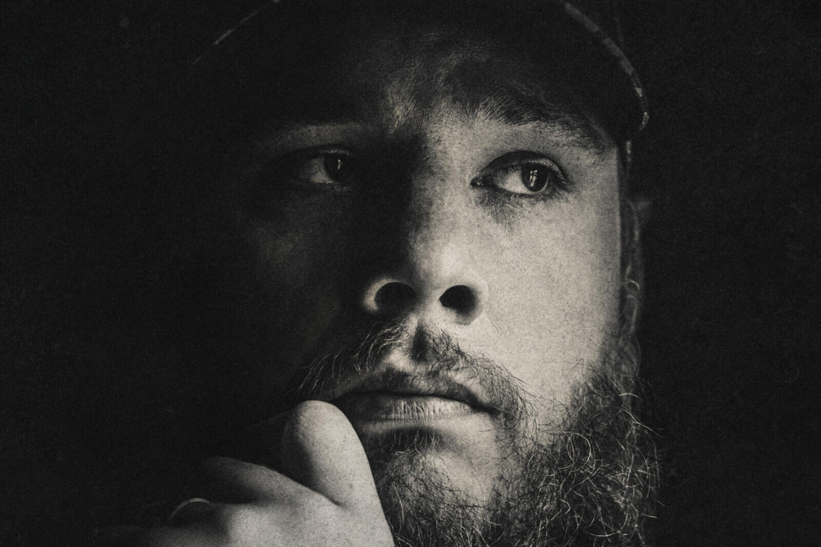 Luke Combs releases "The Way I Am"