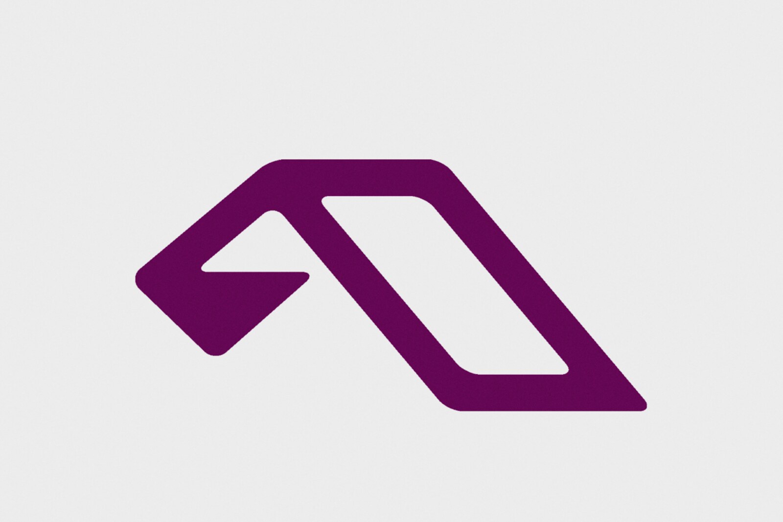 Marsh teams up with legend Ferry Corsten for ‘Attraction (Marsh’s Mix)’