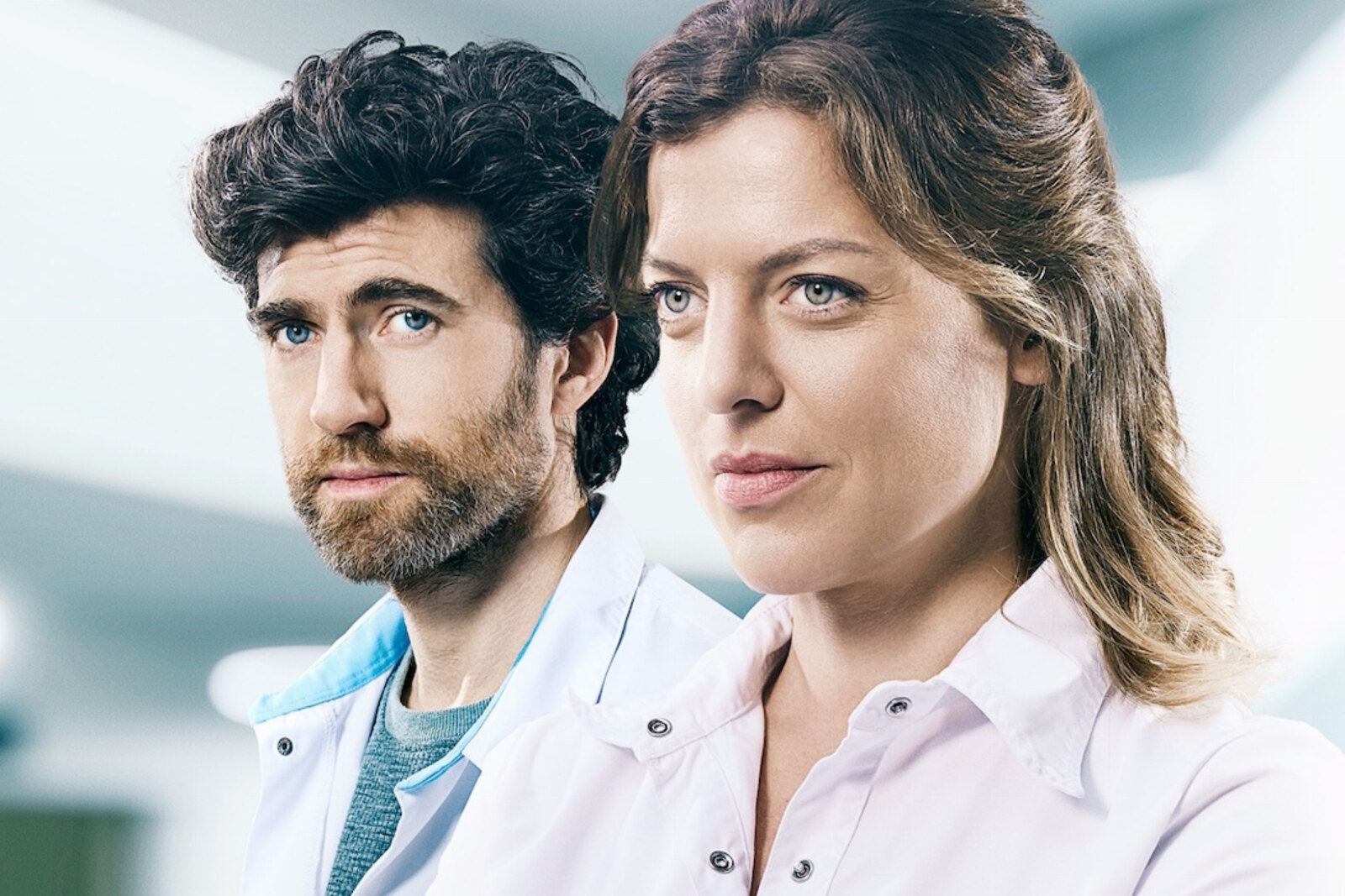 Vanaf vandaag op VRT MAX: Ella Leyers als verpleegkundige in Dag & nacht 2