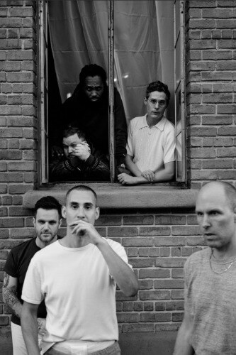 Bleachers kondigt tour aan en deelt video van single The Van
