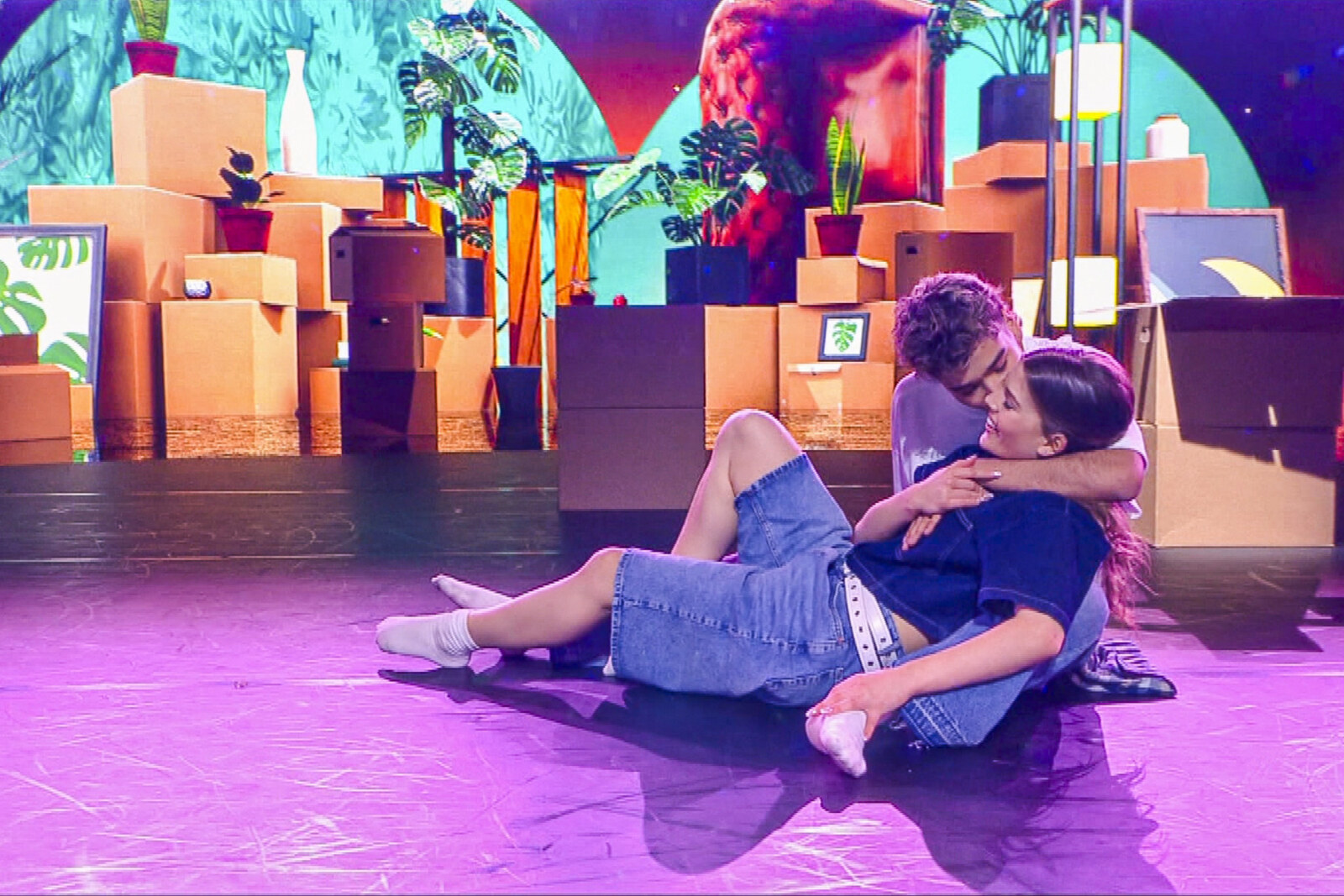 Bloeit daar iets moois? Jongste duo moet ‘puppy love’ tonen op de dansvloer van So You Think You Can Dance