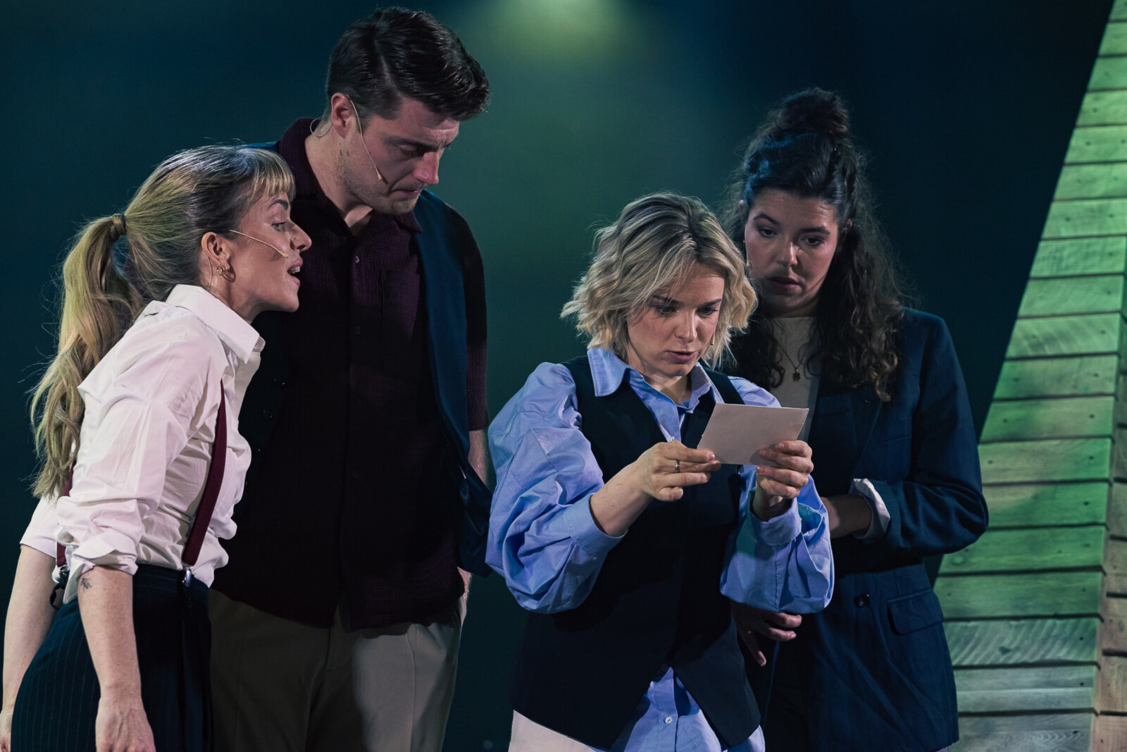 Feestelijke voorstelling musicalthriller Schijnwerpers imponeert
