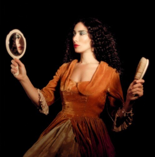Bedouine lanceert track on my own