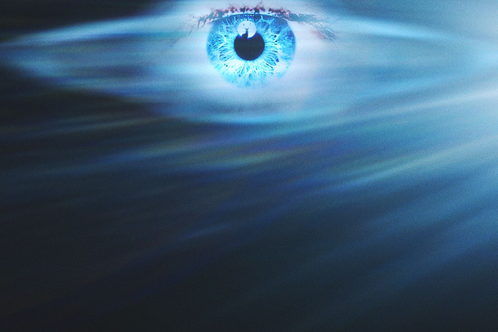 UFO's, eerste lovende reacties & persvisie op 8 juni in IMAX