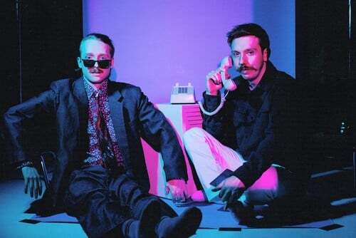 Toronto/Ottawa Duo Crashmore Share Wry, Aching Single "I Do the Most" From Debut EP 'Hung Up'