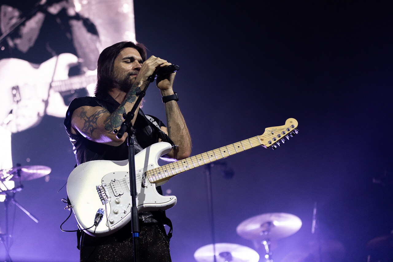 Juanes maakt van het Koninklijk Circus één grote latin party