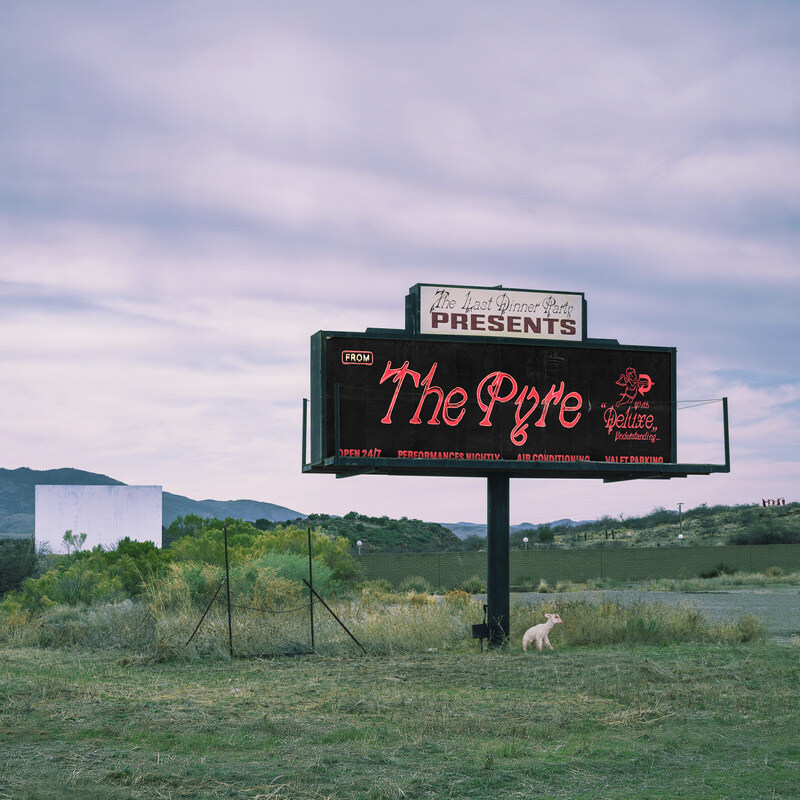 Single out now: The Last Dinner Party "Knocking at the Sky"