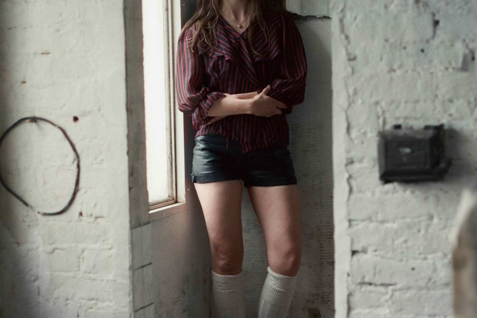 Nina Winder-Lind (from The New Eves) Releases new solo single & video, “Headfirst”