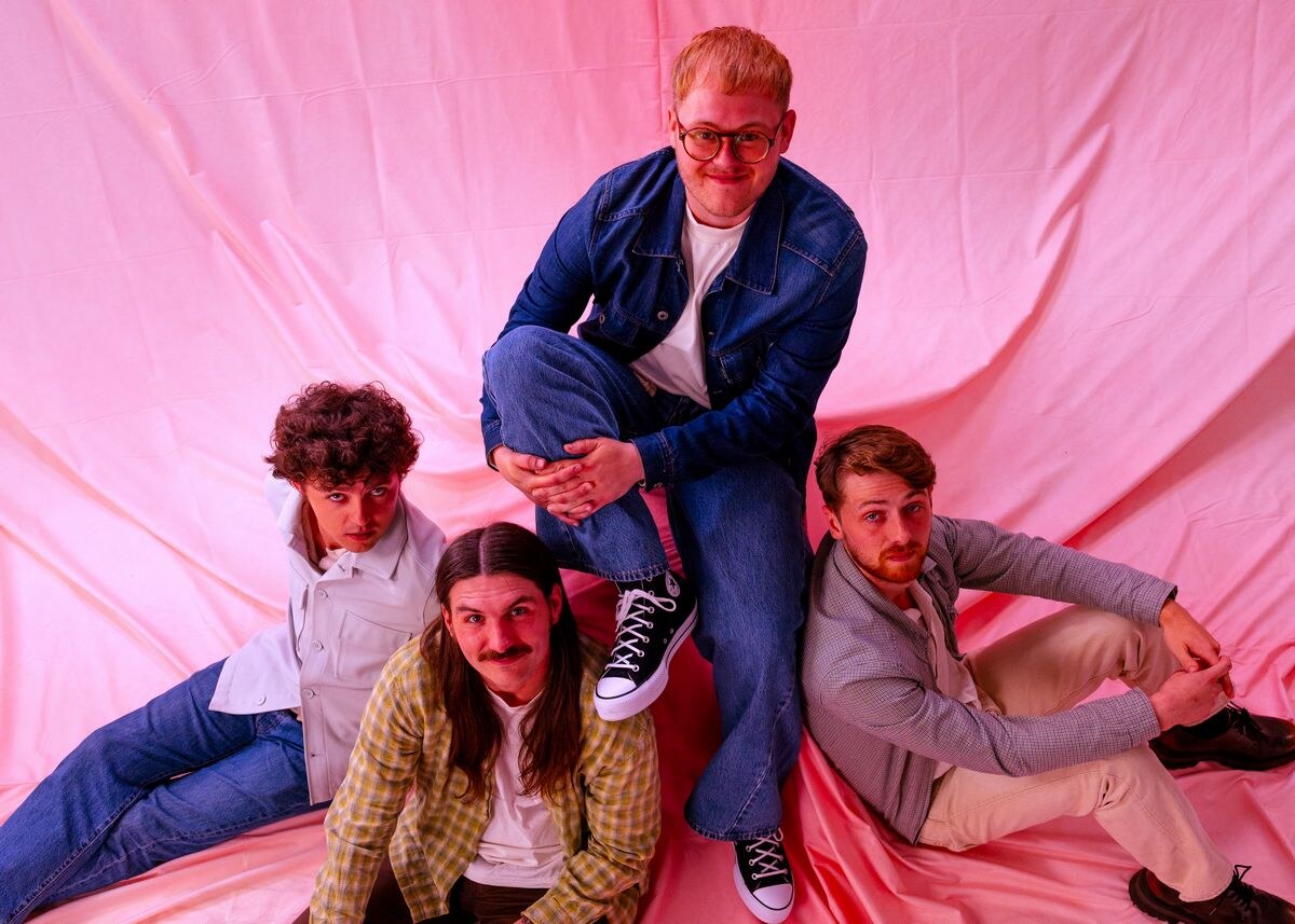 The Lathums kick start summer with reflective new single: VICE VERSA