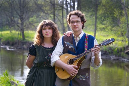 Cobourg, ON Indie Celtic Folk Duo Lo & the High Road Launch Kickstarter for Sophomore Album 'Standing Stones,' Announce 'Lanterns in the Mist' Tour