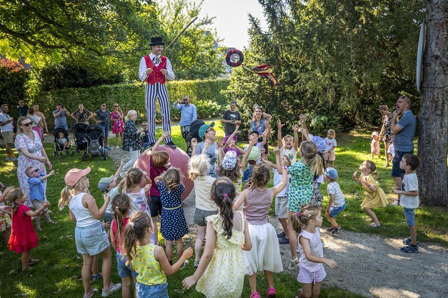Bilzen-Hoeselt viert 10 jaar Tureluurs met Studio 100 Zingt