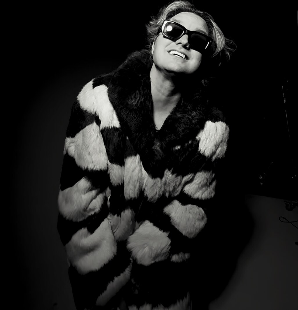 Jett Rebel signs european deal with EAT MUSIC