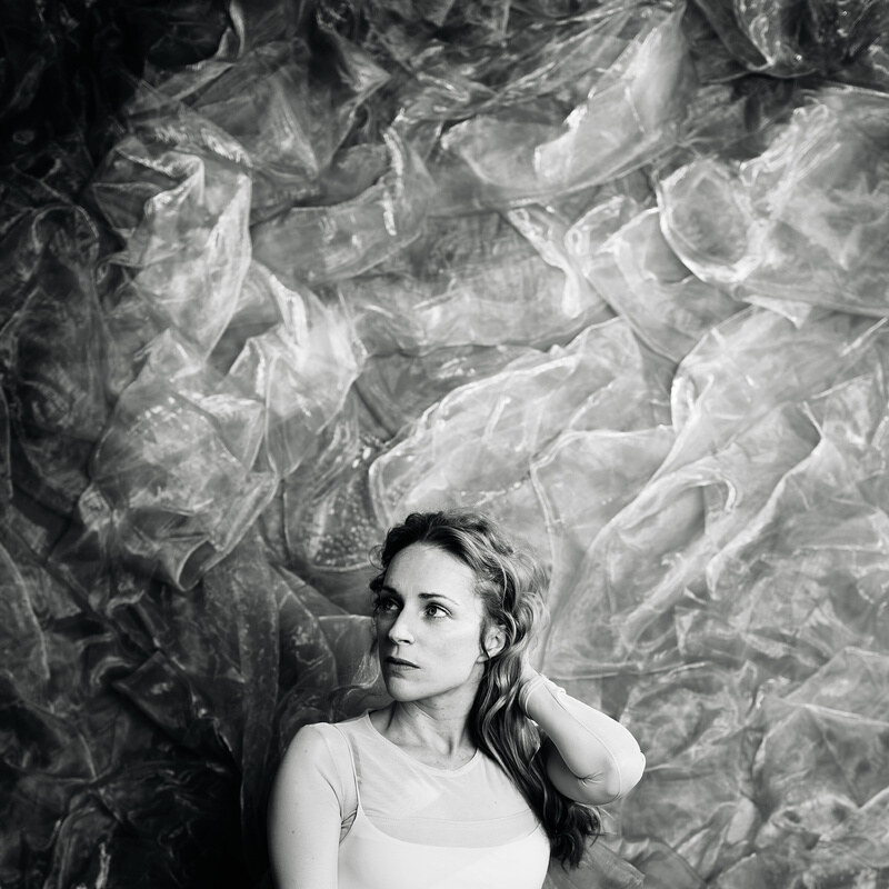 Single out now: Agnes Obel "Laymelli"