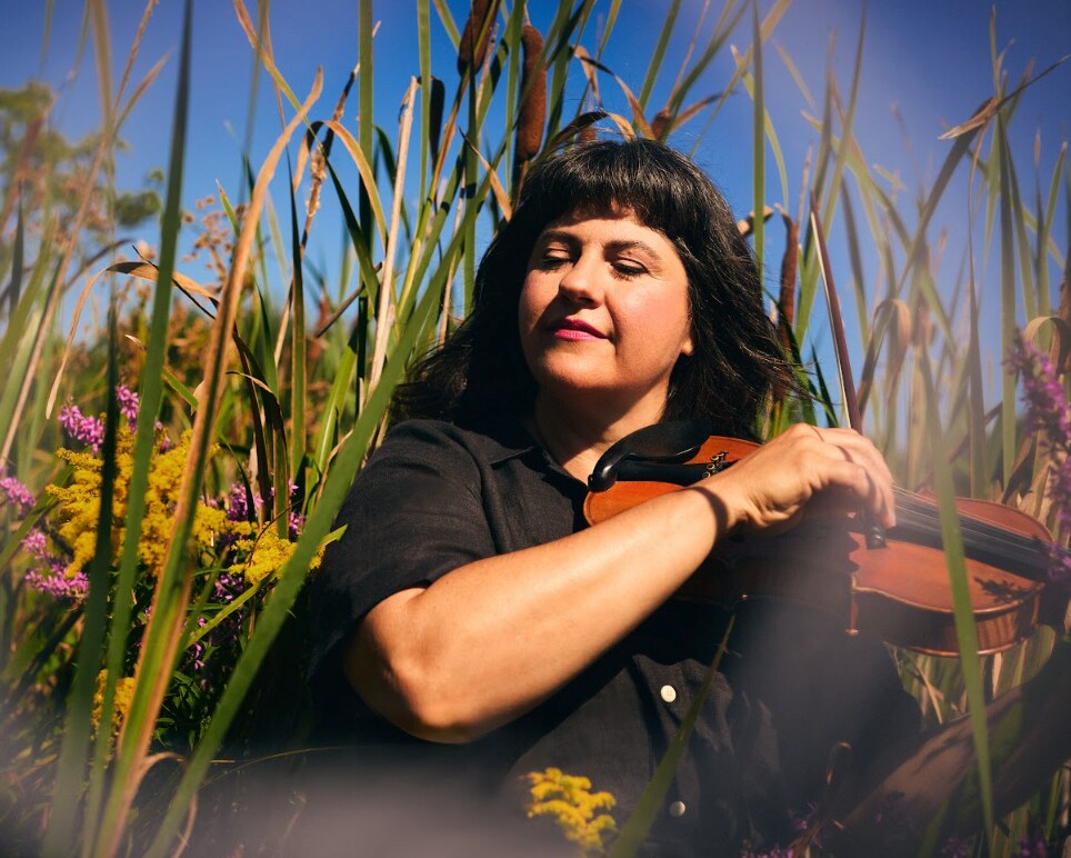 Laura Cortese (US) returns with ‘Lucky Water’, announcing her first album in six years