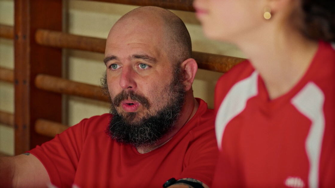 Meditation Island, gevreesde beeptest en valse noten: “Dit is een koorrepetitie, geen voetbalstadion”
