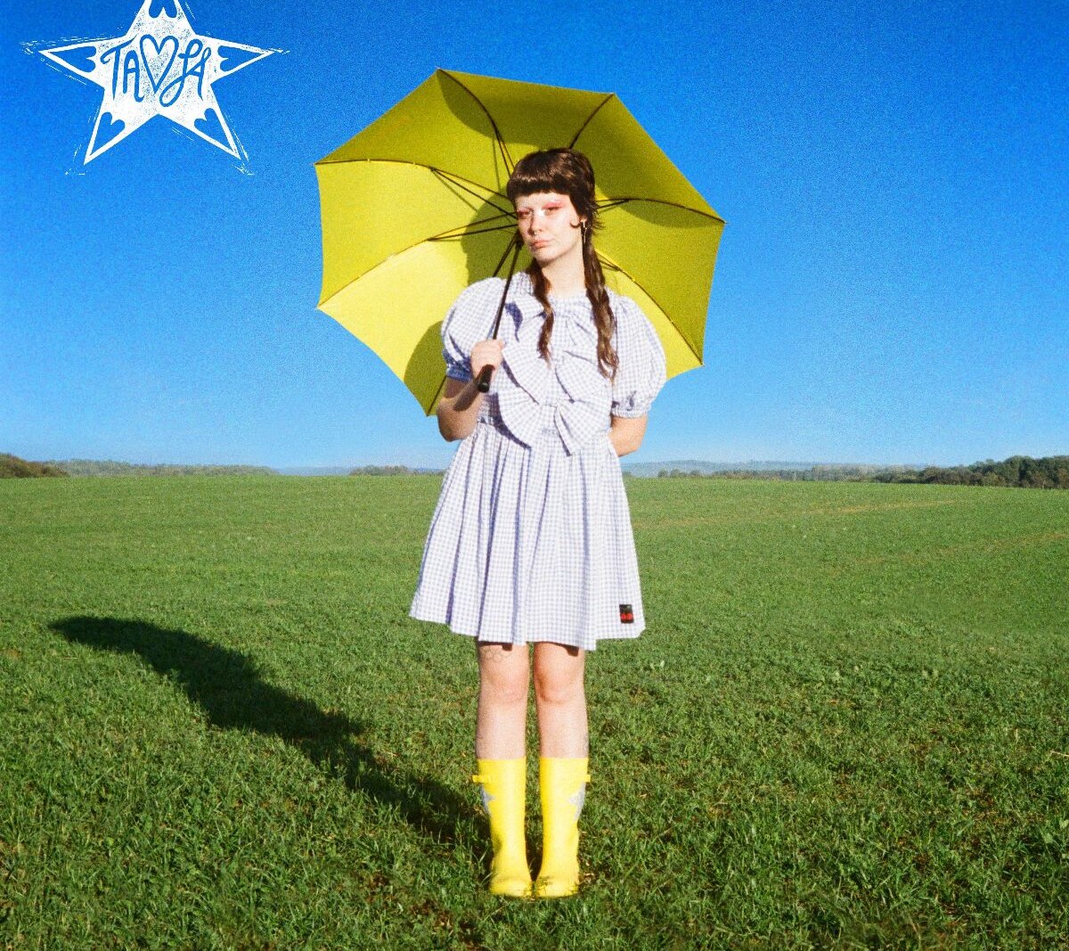 Mollie Coddled shares off-kilter pop single 'Raincloud'