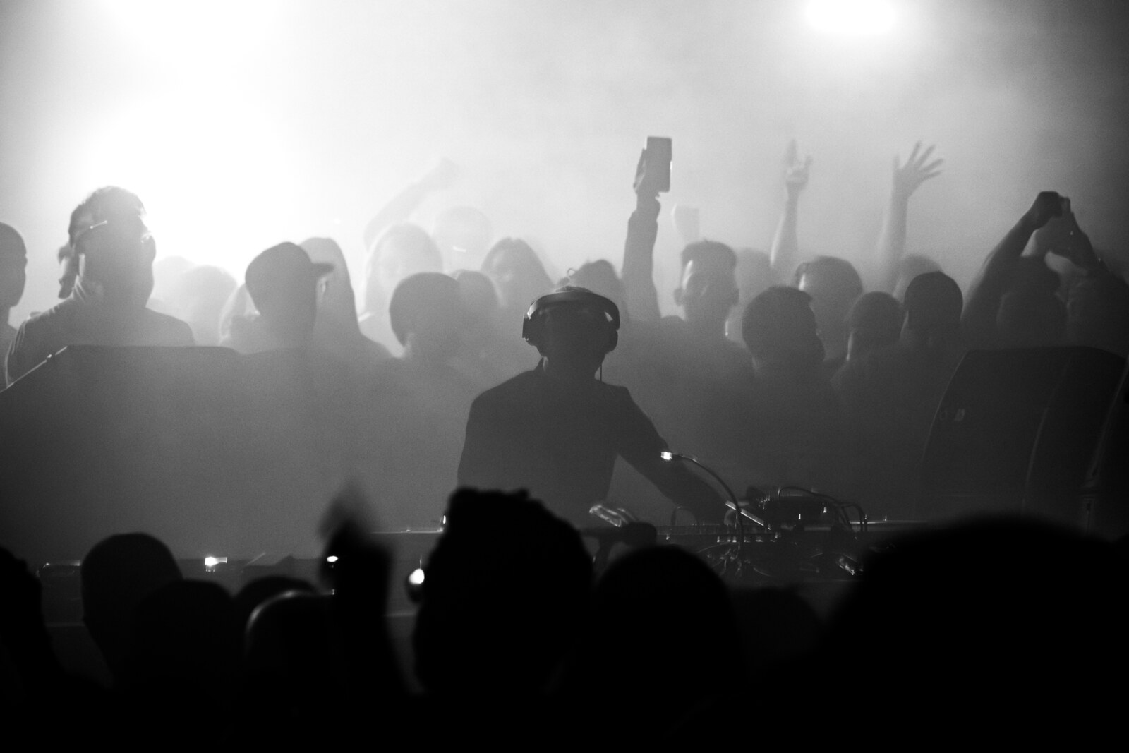 OUT NOW: Jeff Mills Releases 'Live at Knockdown Center' DJ Mix on Apple Music in Spatial Audio