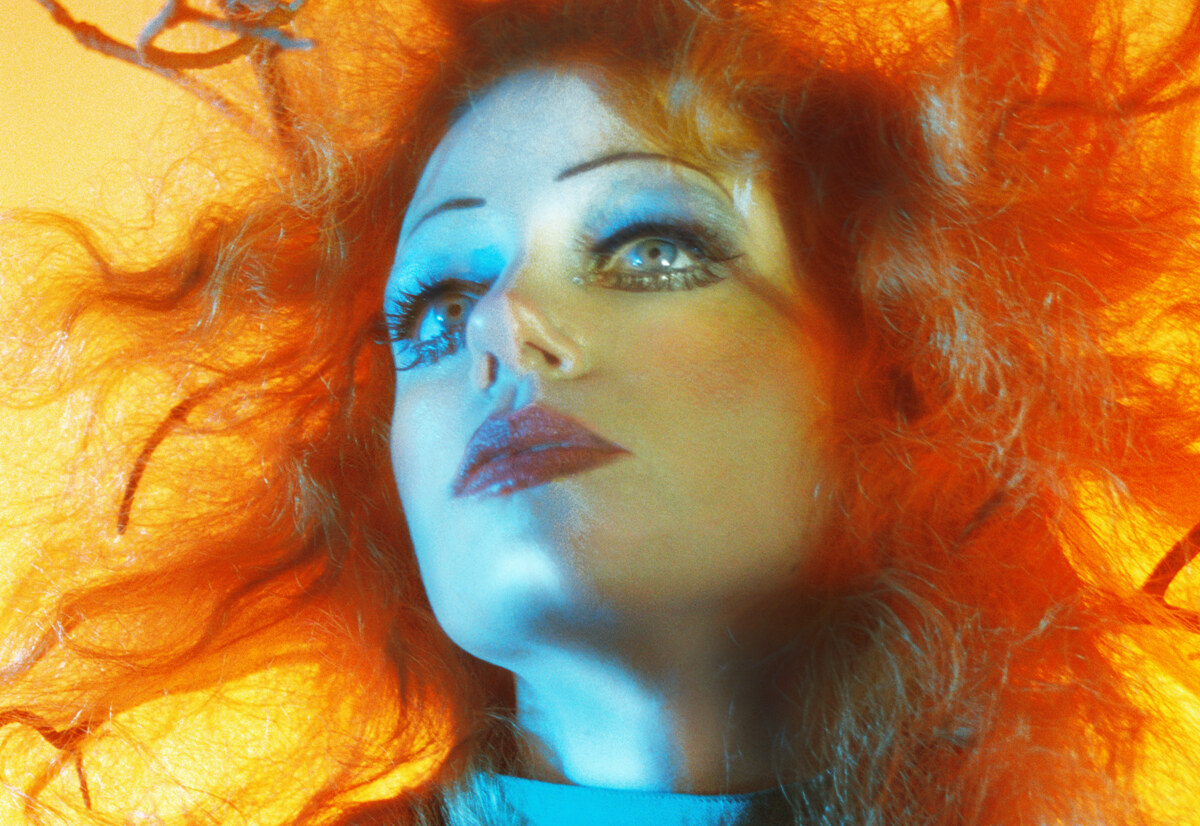 Met single Golden Light opent Fortress het universum van het langverwachte debuutalbum