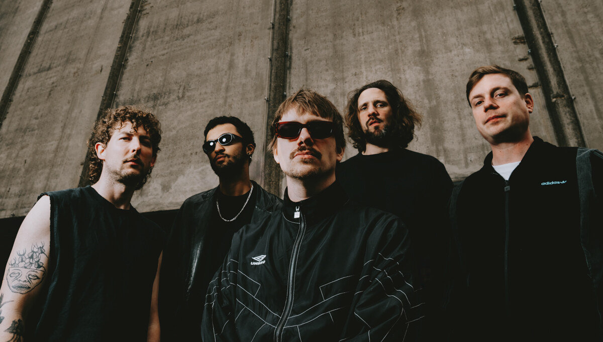 Interview met Sunday Charmers over album DRAMA met Britpop allures