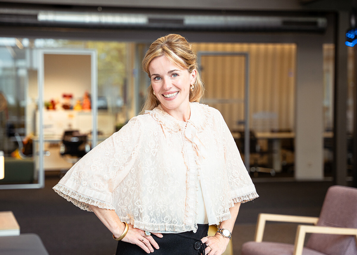 Josje Huisman te zien in Studio 100 SingAlong in Symphony!