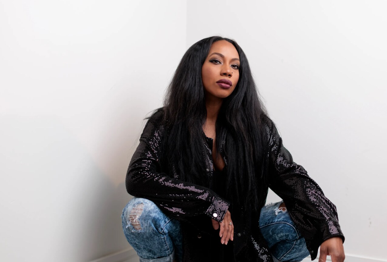 Luna Red Drop Her Powerful New EP Still Becoming