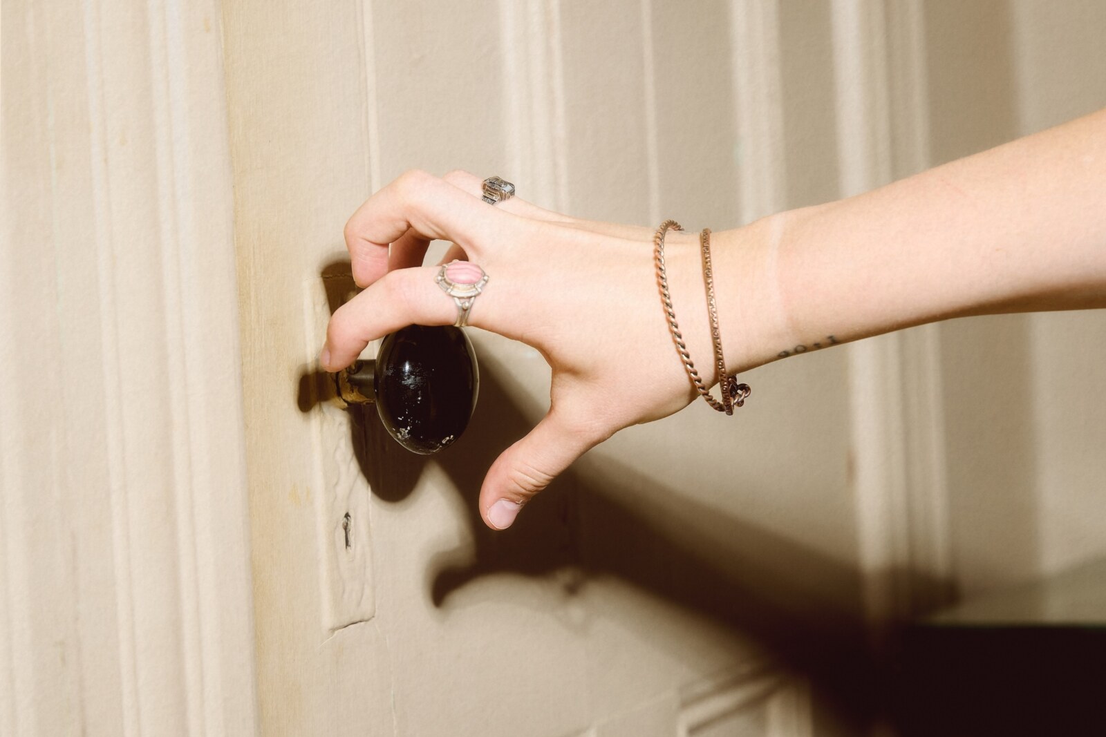 Alaina May Shares New Single "Tourniquet"