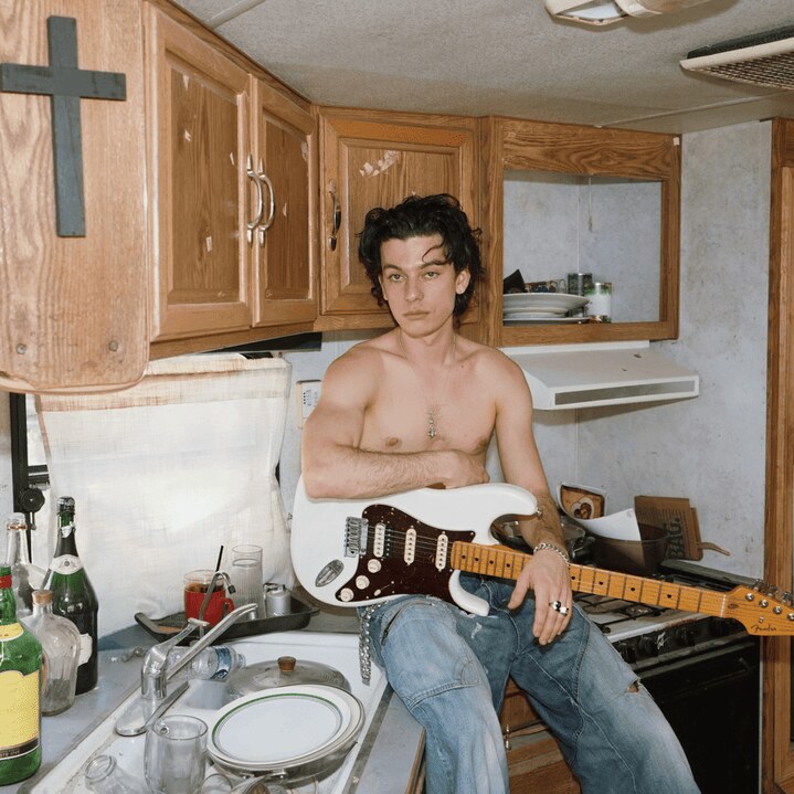 Henry Morris: Album “KISS ME EXTRA HARD” Out Oct 16th, European Tour Kicks off in November