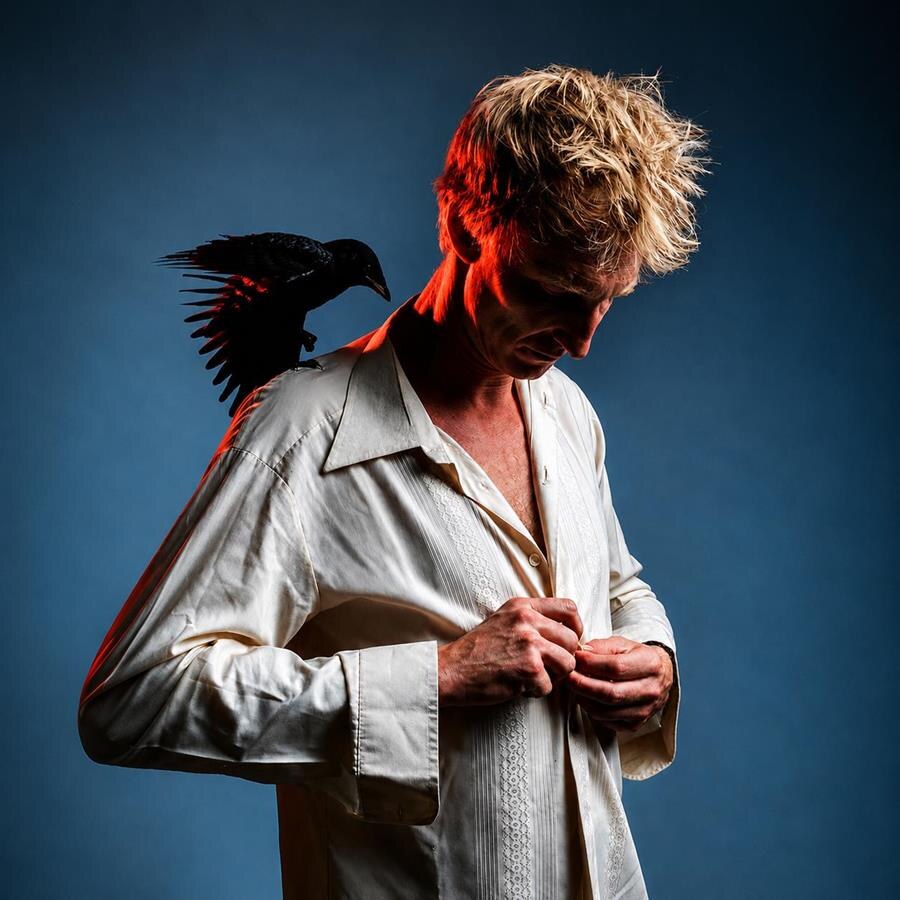Mathieu Engels strikt Belgische topmuzikanten voor kwetsbare single ‘Angela’