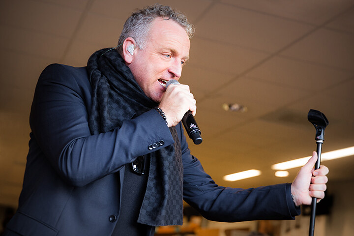 Gordon @ Berk Music Eindhoven en Saturn Tilburg