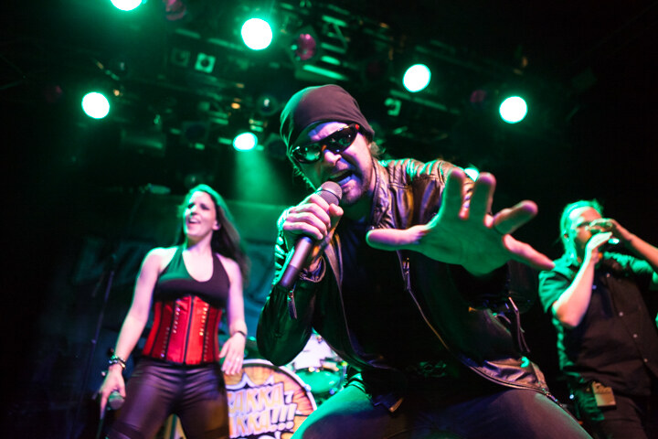 Van Canto @ 013