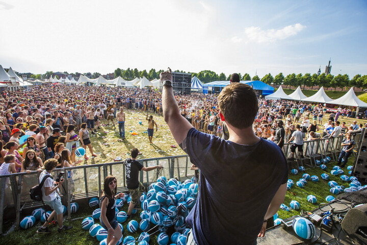 Vestrock 2014 dag 1 bands @ Hulst