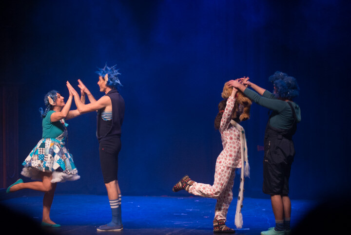 Het ijskristal van Snowakije Fakkelteater - Rode Zaal