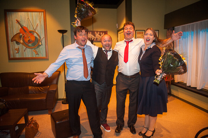 Première Ik werk met mijn ellebogen! @ echt Antwaarps teater
