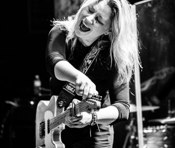 Joanne Shaw Taylor blues gig