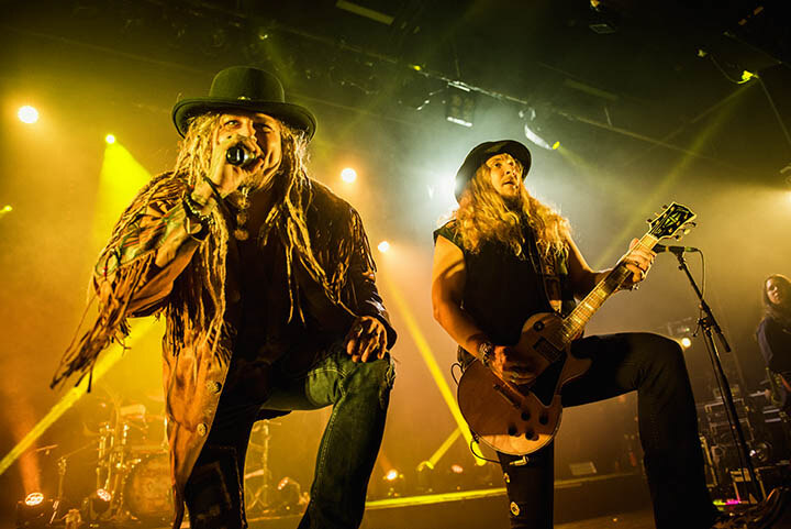 Korpiklaani @ Trix