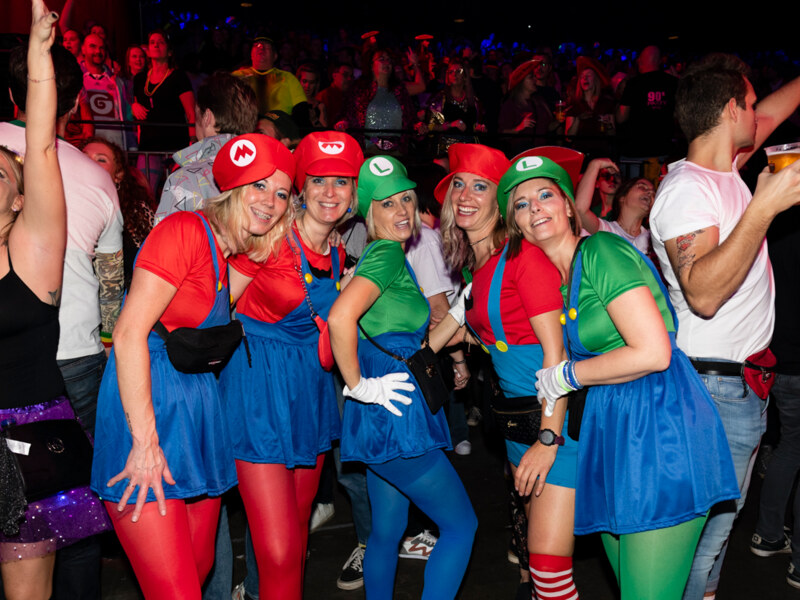 MNM Back To The 90s & Nillies - Sfeer @ Sportpaleis