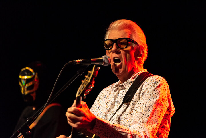 Nick Lowe & Los Straitjackets @ DeCasino Sint Niklaas